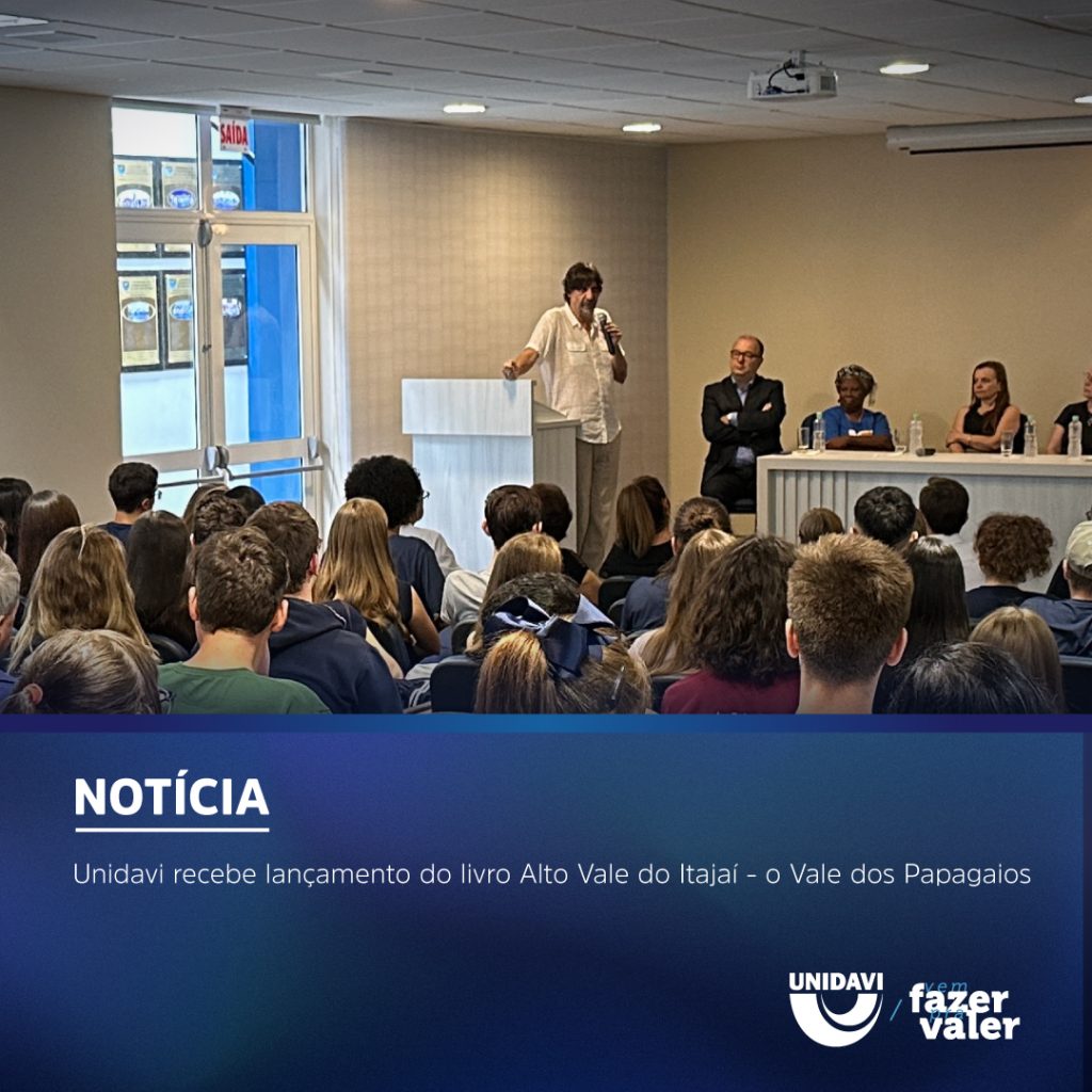 Unidavi recebe lançamento do livro Alto Vale do Itajaí – o Vale dos Papagaios