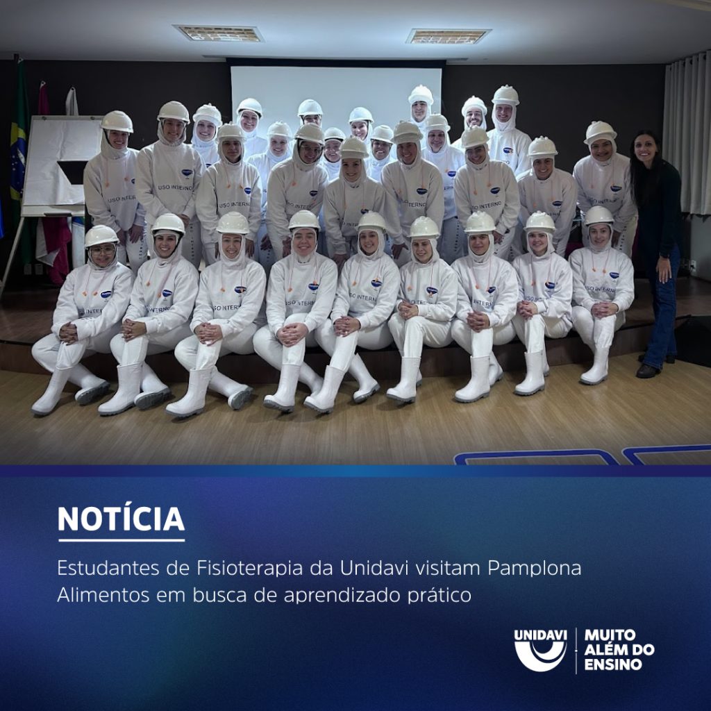 Estudantes de Fisioterapia da Unidavi visitam Pamplona Alimentos em busca de aprendizado prático