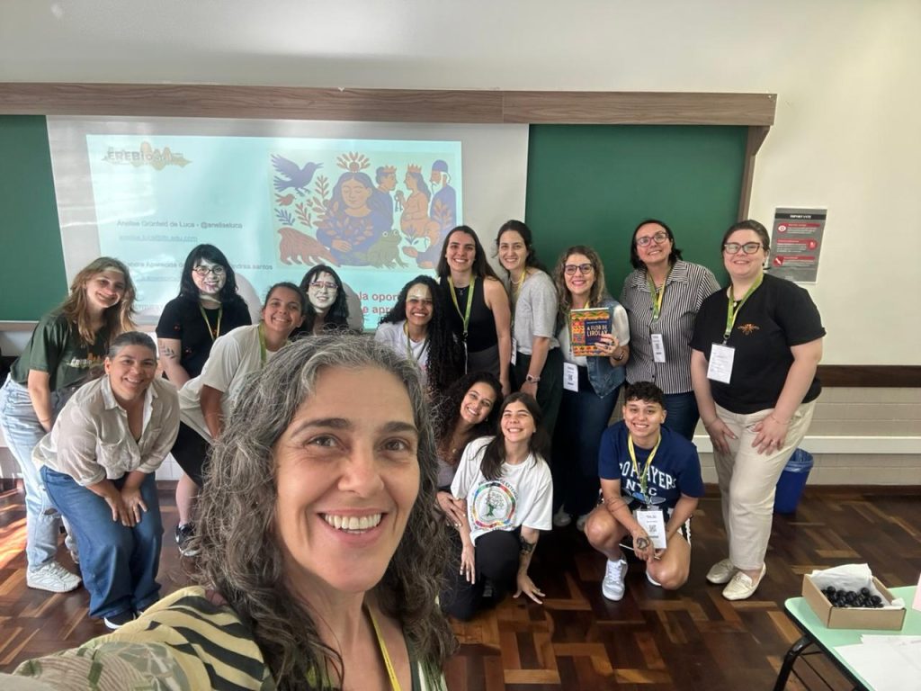 Professores e direção do Colégio Universitário Unidavi participam de eventos nacionais de Educação em Ciências