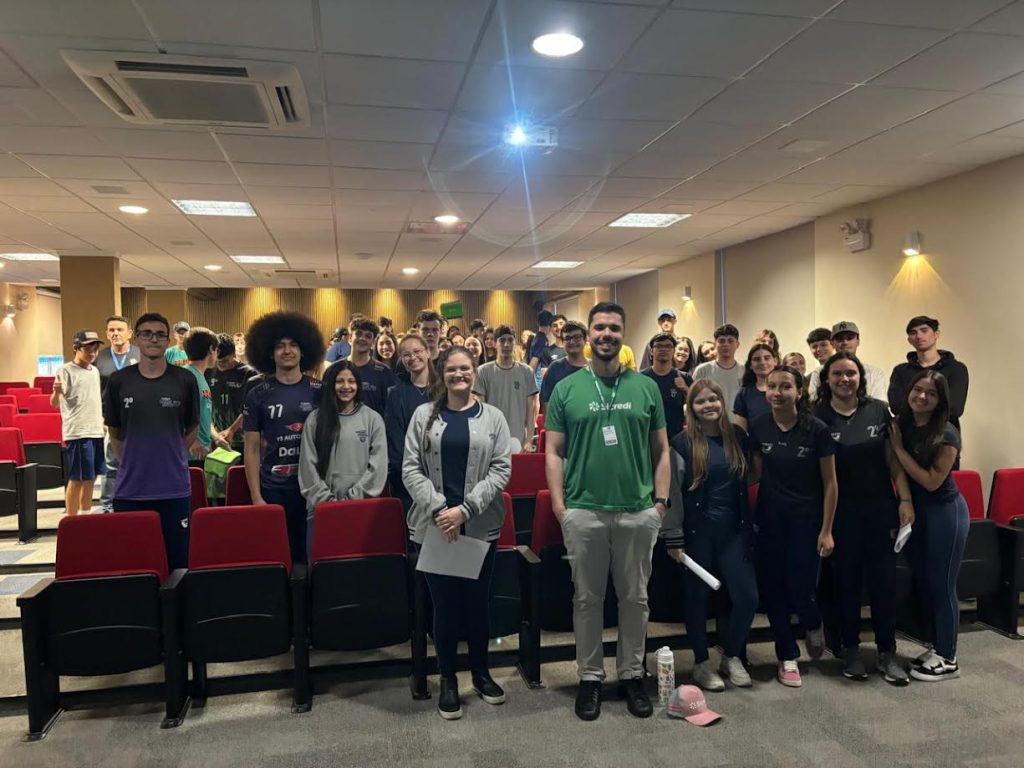 Educação financeira: capacitação para estudantes do Colégio Unidavi