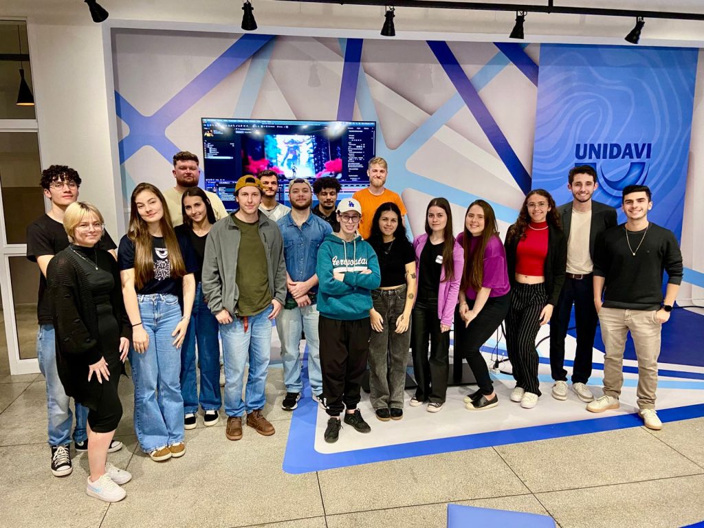 Produção Multimídia e Motion Design em bate-papo na Unidavi
