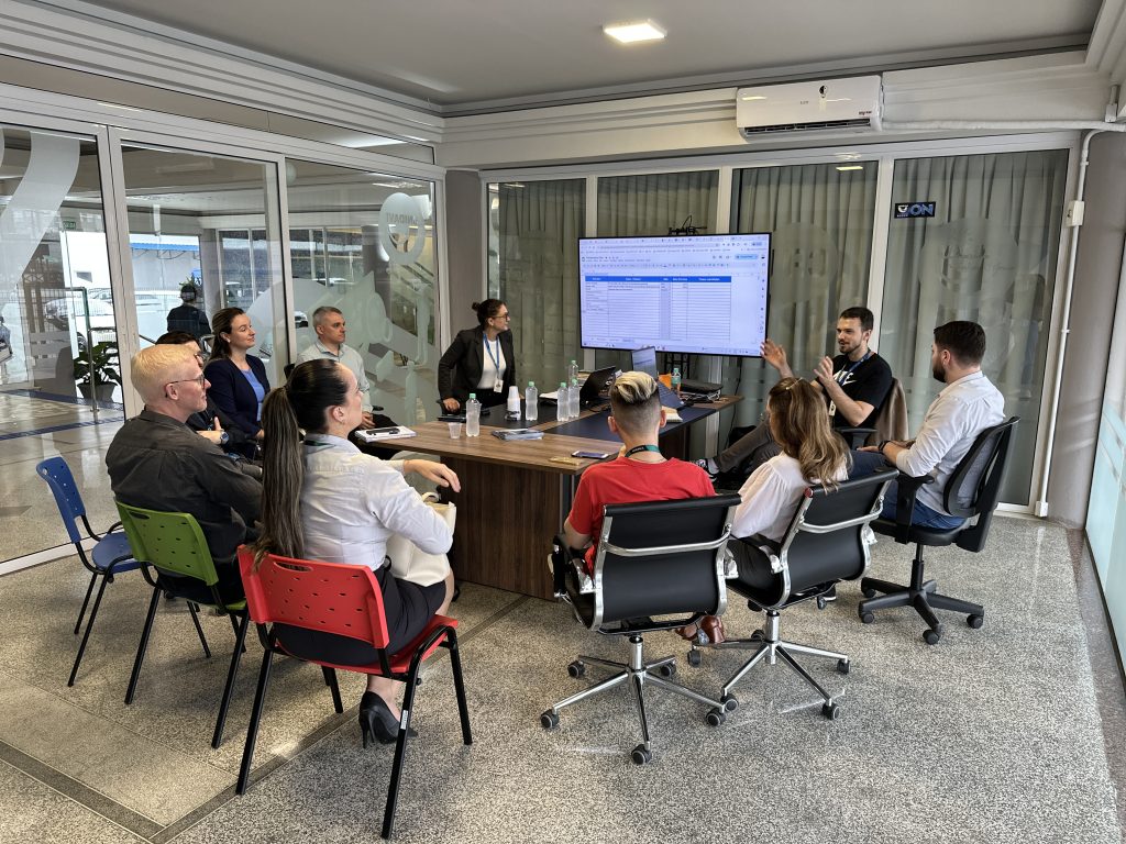 Laboratório de Finanças Unidavi apresenta ações de 2025 e planos