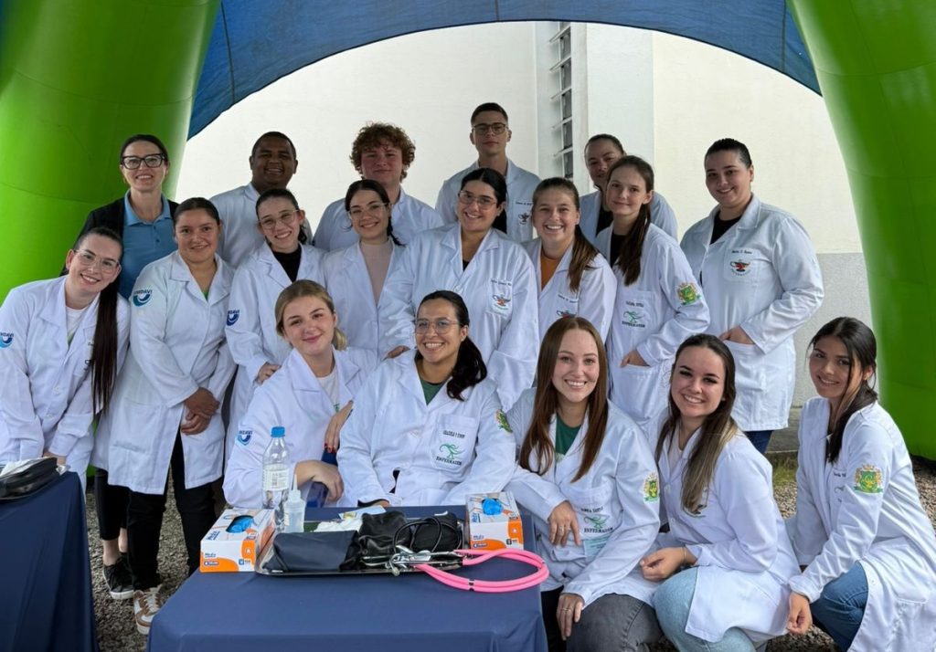 Projeto de Enfermagem no Bairro Budag: Ações de Saúde da Unidavi