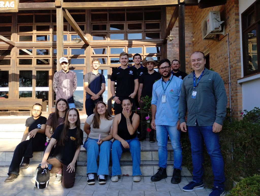 Visita técnica de Agronomia ao CETRAG da Epagri
