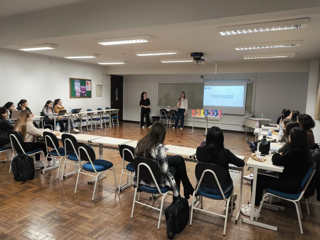 Egressas compartilham experiências sobre grupos em Psicologia