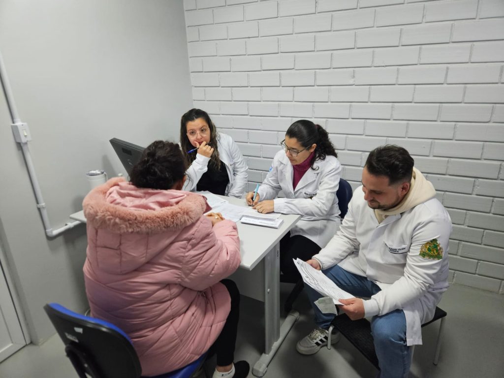 Acadêmicos de Farmácia iniciam estágio em Farmácia Clínica com atendimento à comunidade