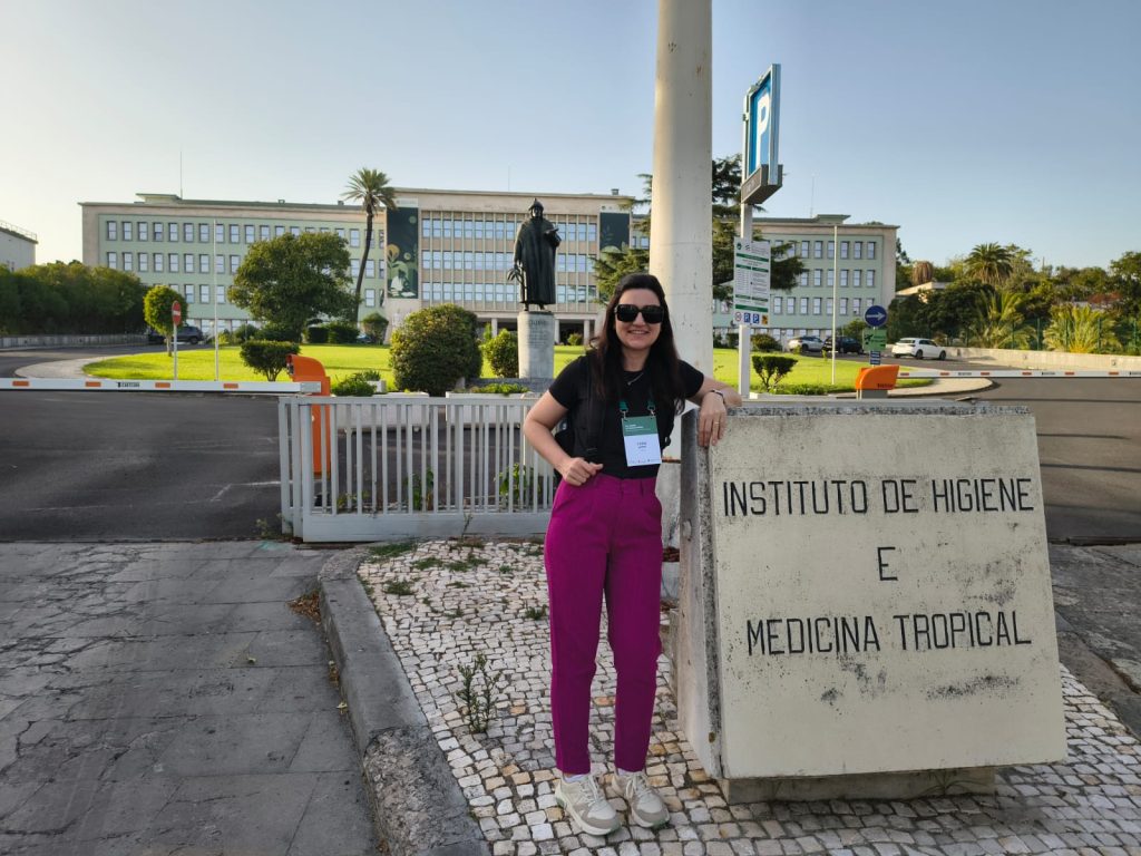 Professora da Medicina Veterinária da UNIDAVI participa de congresso internacional sobre Saúde Única em Portugal